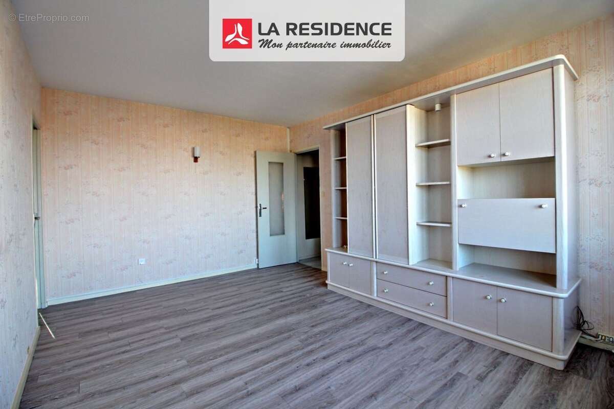 Appartement à LES MUREAUX