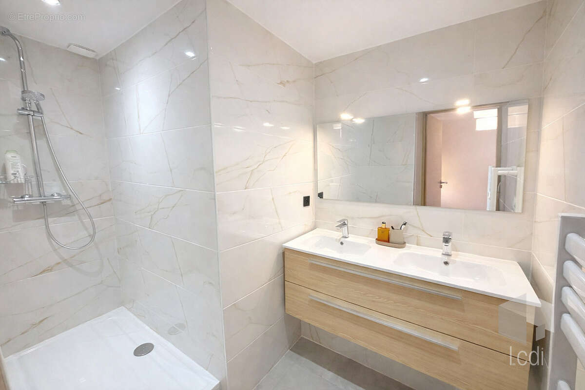 MONTÉLIMAR, appartement rénové de 87 m2 - photo 9