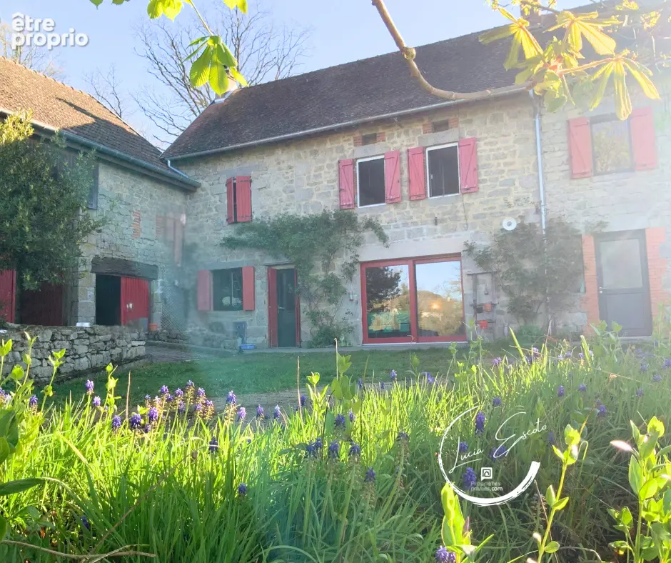 Maison de caractère de 159 m² avec 8 035 m² de terrain boisé, à proximité d'Aubusson - photo 2