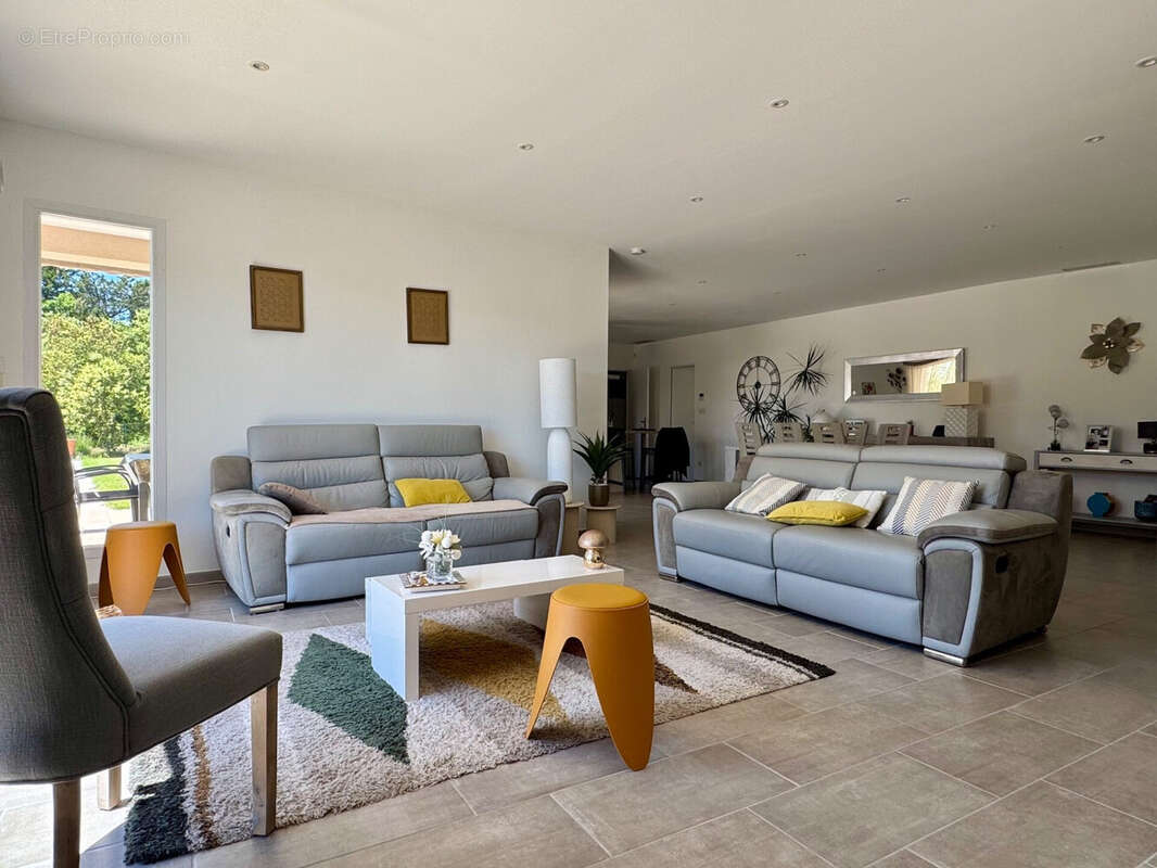 Maison 123 m² à Montsegur-Sur-Lauzon  - photo 3