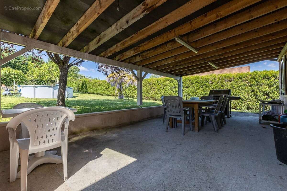 Maison à BOUVESSE-QUIRIEU