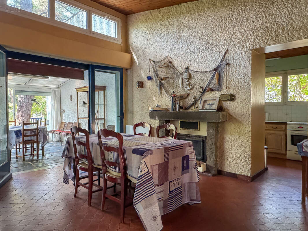 Maison à LES MATHES