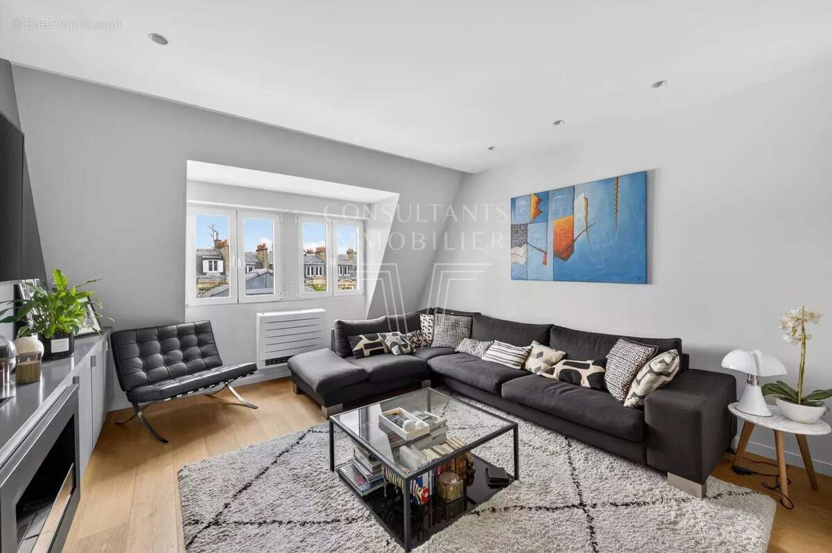 Appartement à PARIS-7E