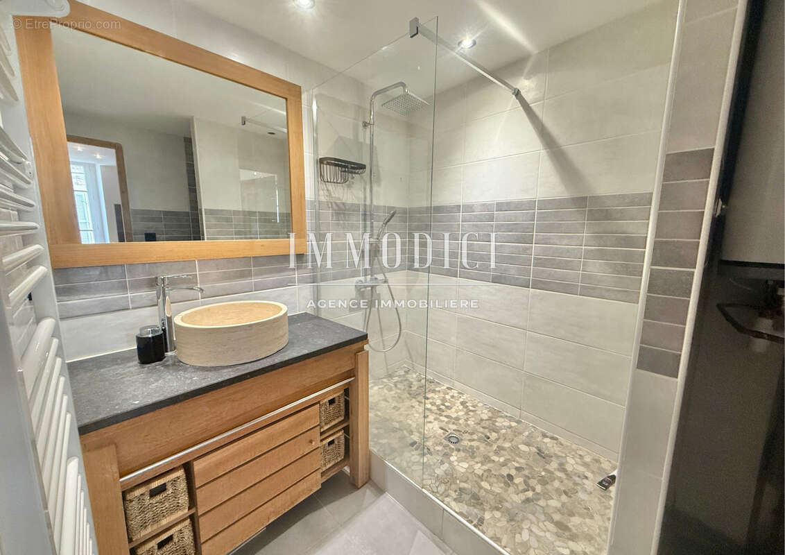 Appartement à THOISSEY