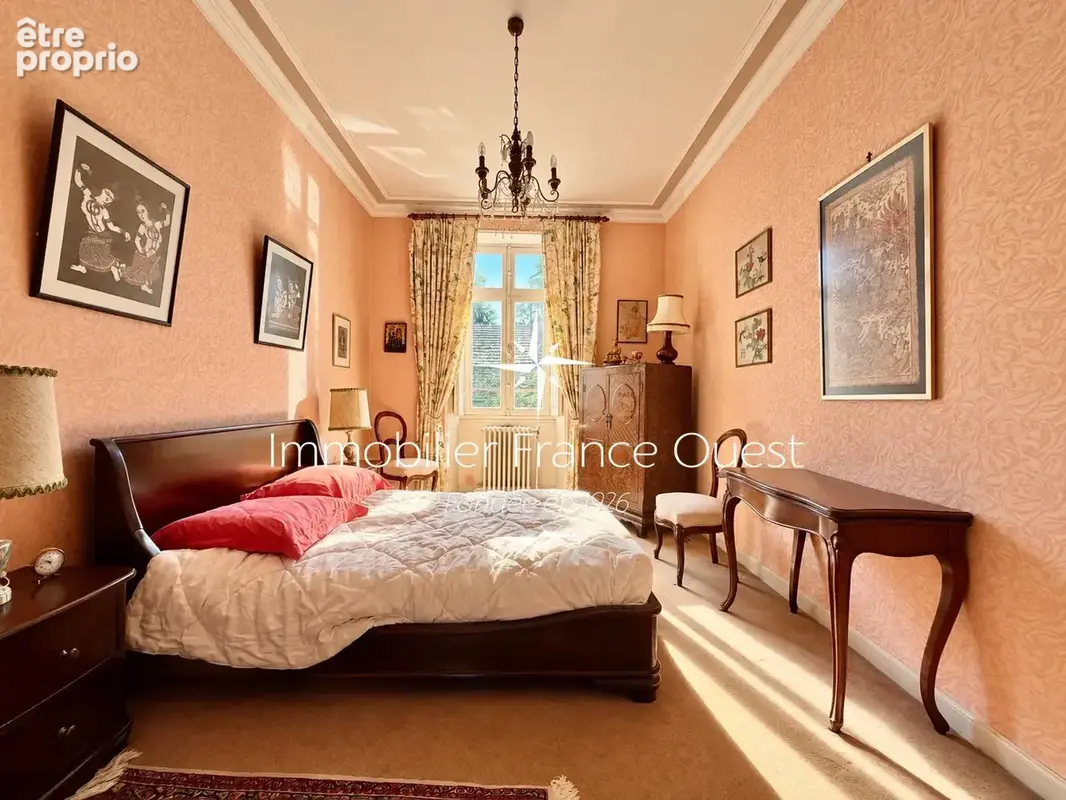Élégante maison bourgeoise avec jardin au cœur de Candé (49) - photo 9