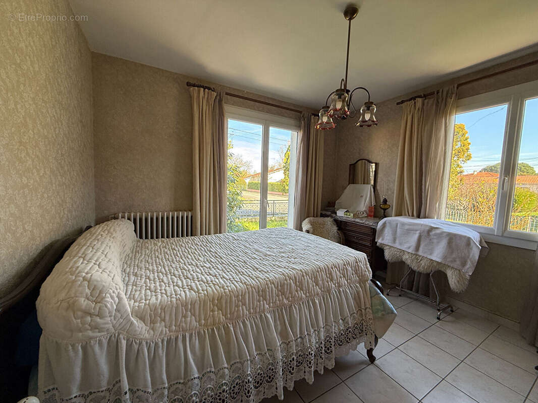 Maison à SAINT-SYLVESTRE-SUR-LOT