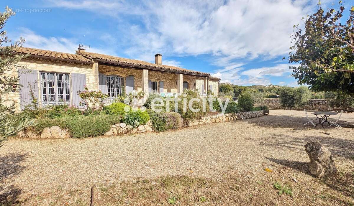 Maison à MAUSSANE-LES-ALPILLES
