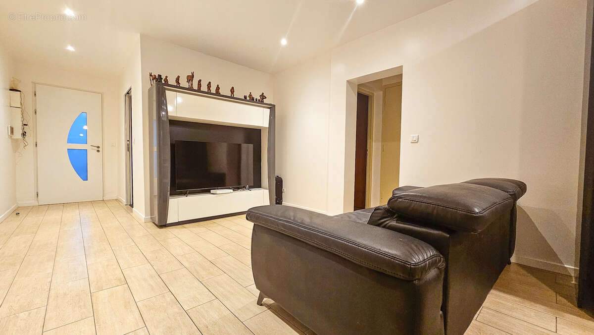 Maison à SARTROUVILLE