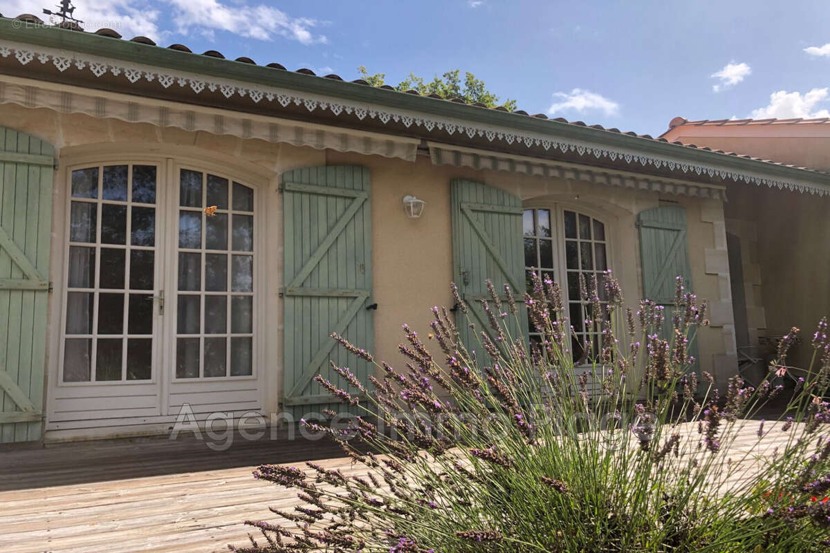 Maison à GRAYAN-ET-L&#039;HOPITAL