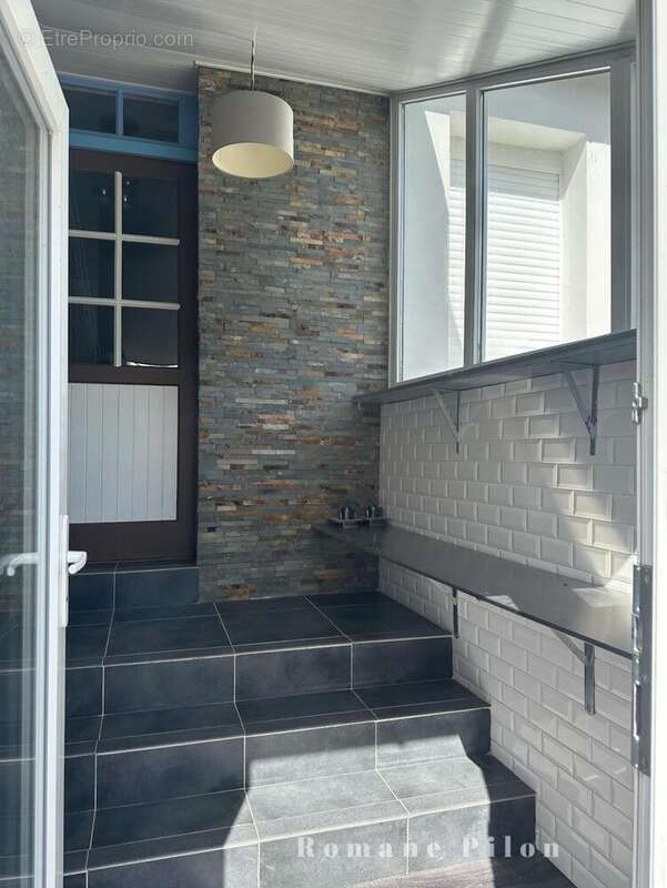 Maison 96 m² à Plougonvelin  - photo 2