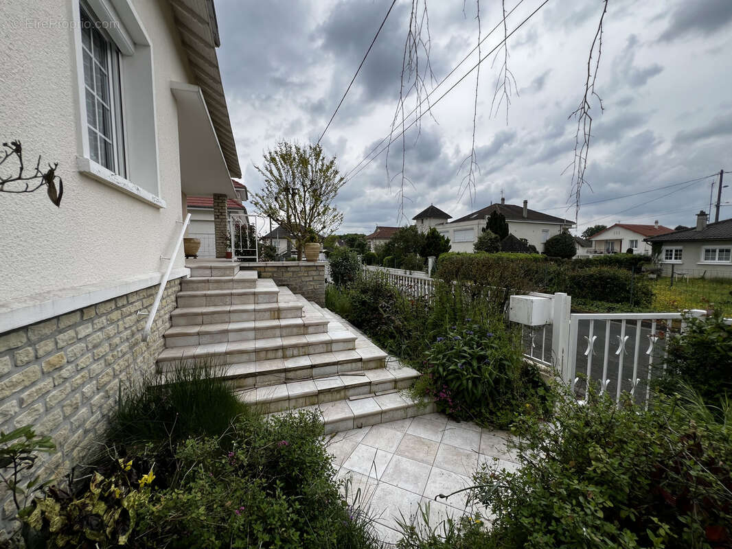 Maison à CHATELLERAULT