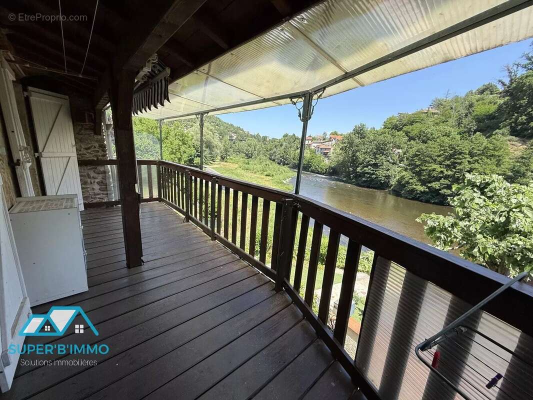 Maison à VILLENEUVE-D&#039;ALLIER