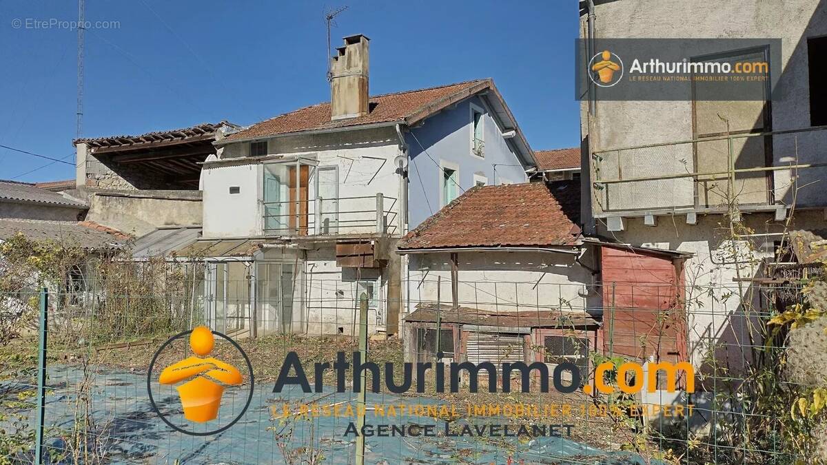 Maison à L&#039;AIGUILLON