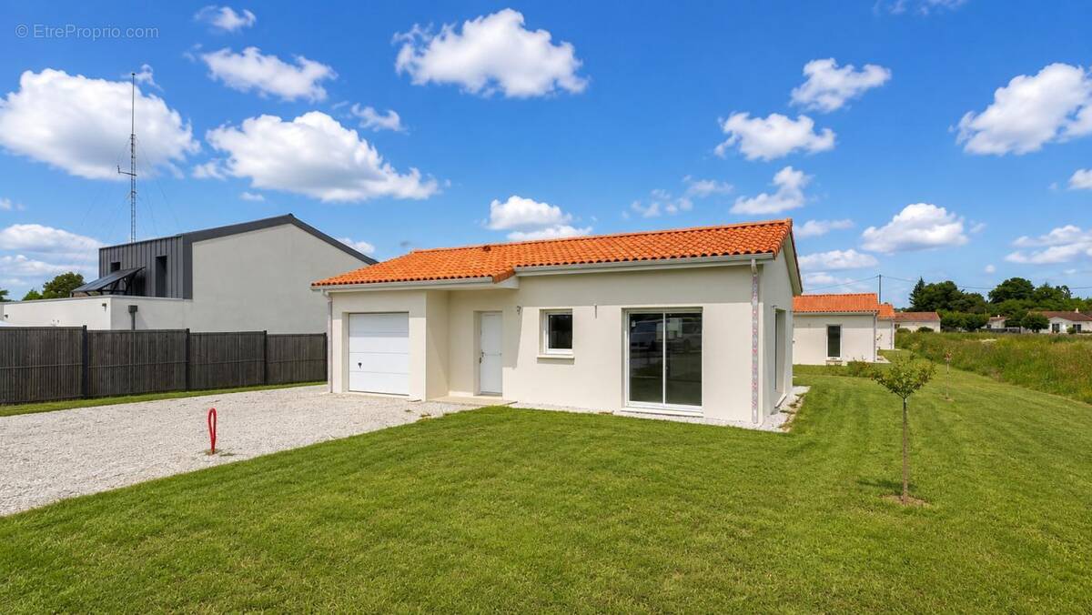 Maison à MANSLE