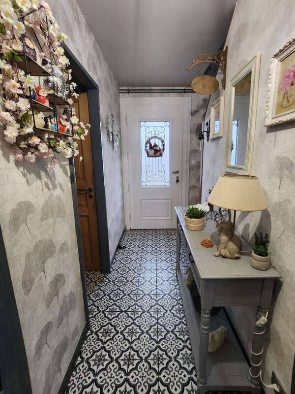 Maison à CREVECOEUR-LE-GRAND