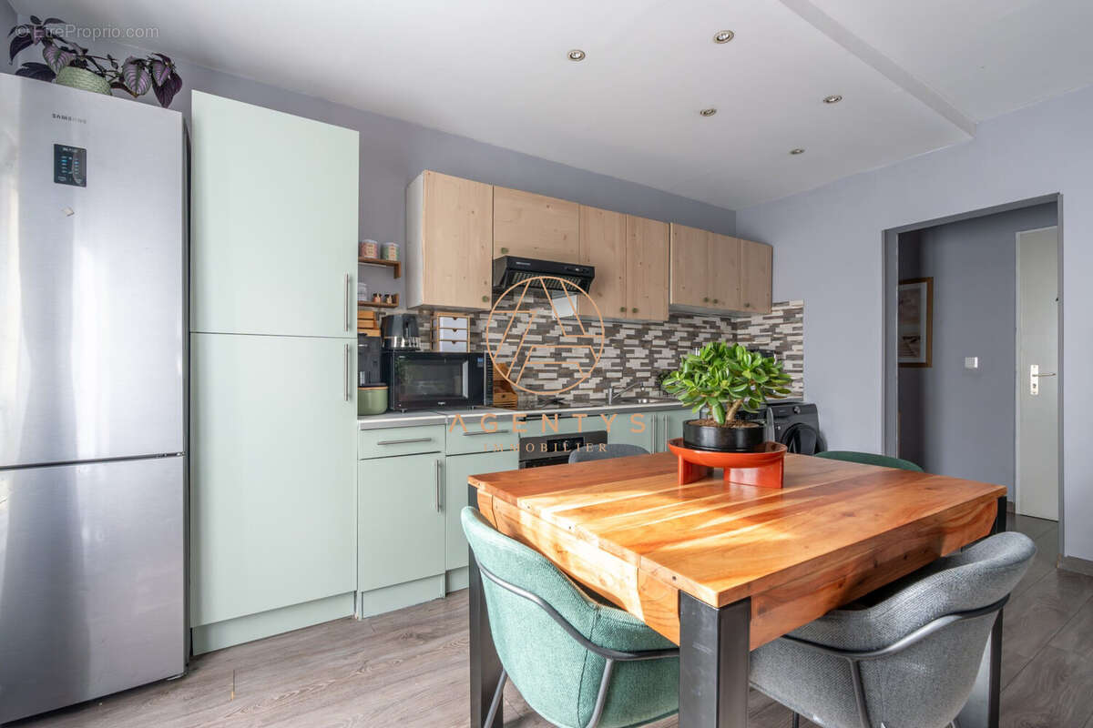 Appartement à LE PERREUX-SUR-MARNE
