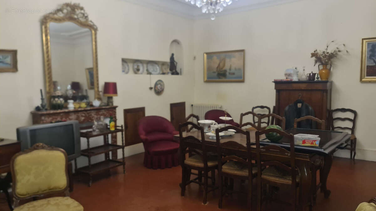 Maison à COURNONSEC