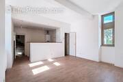 Appartement à L'ARBRESLE