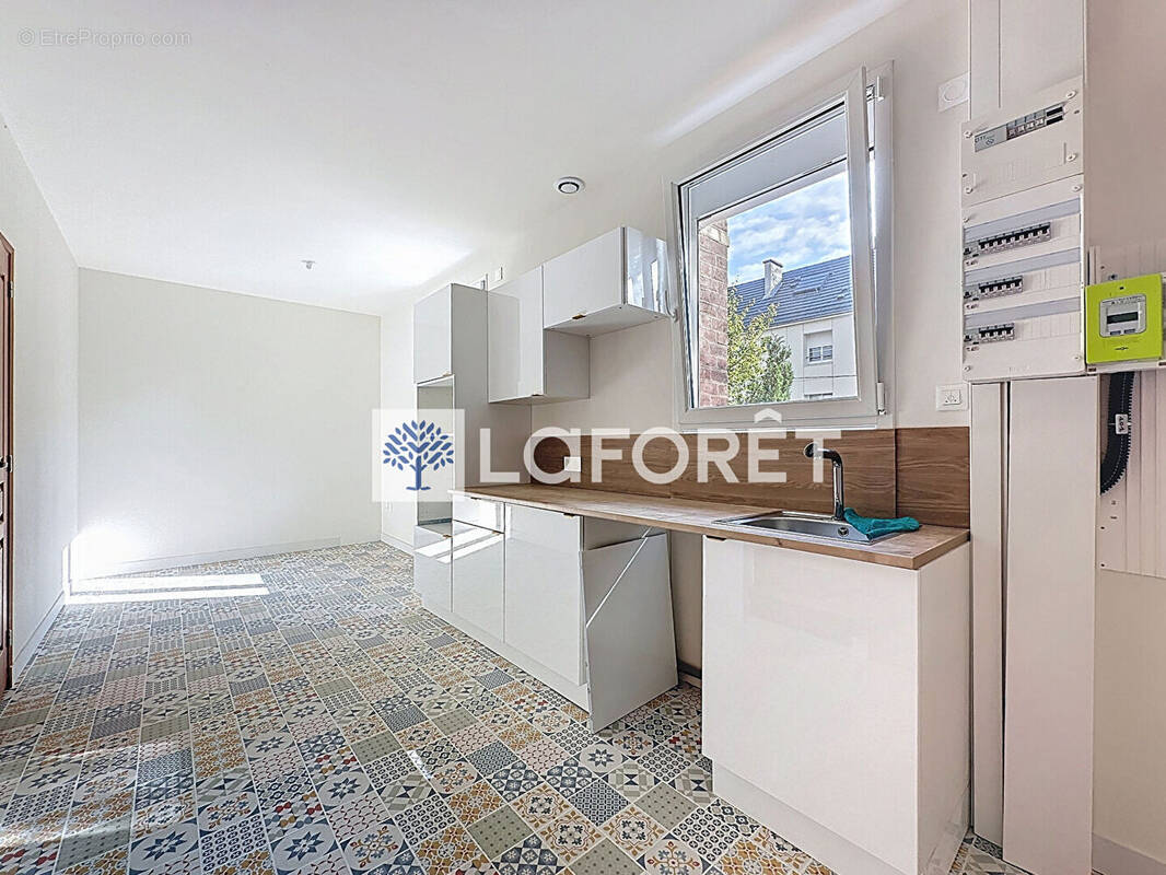 Appartement à LE MESNIL-ESNARD