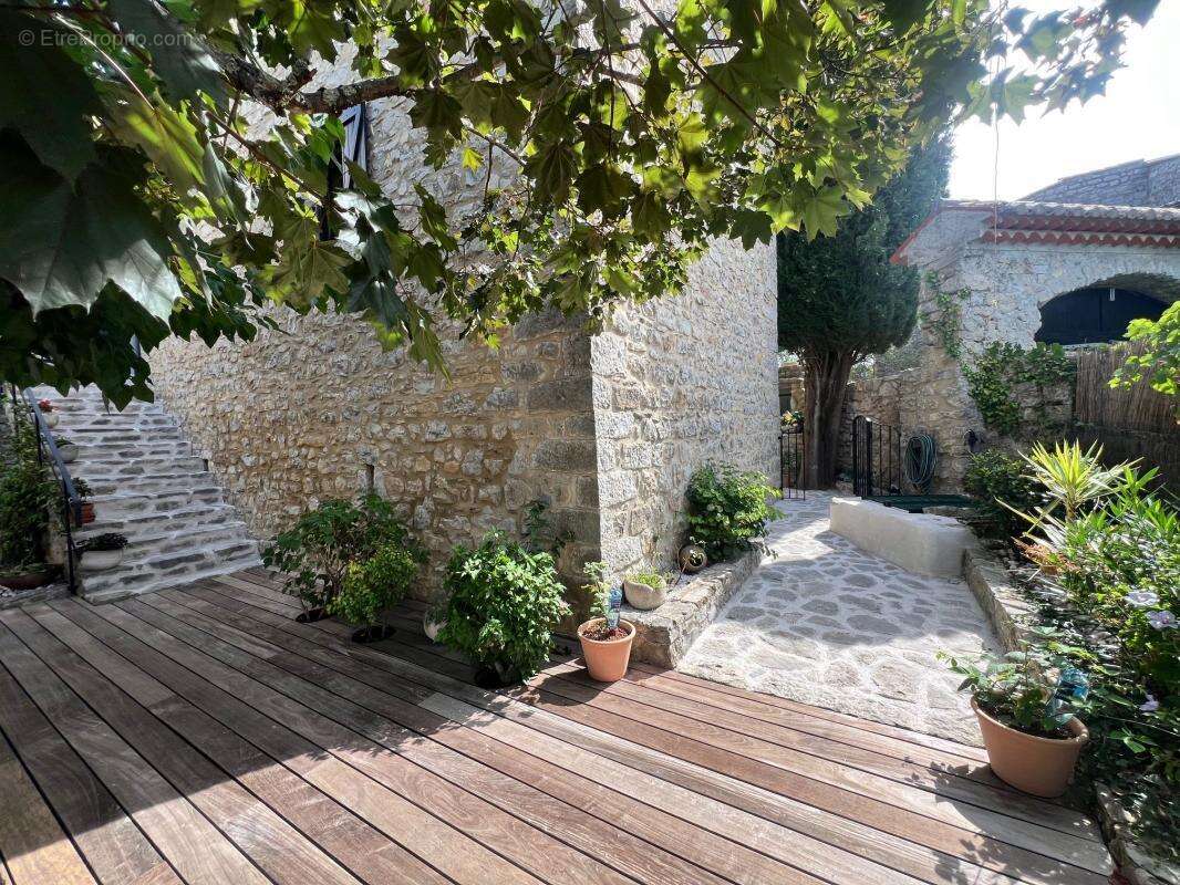Maison à SAINT-ANDRE-DE-CRUZIERES