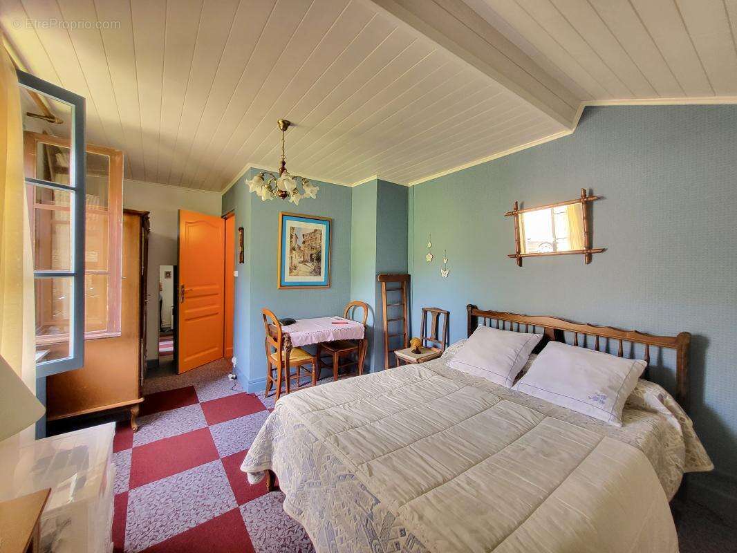 Maison à SAINT-YTHAIRE