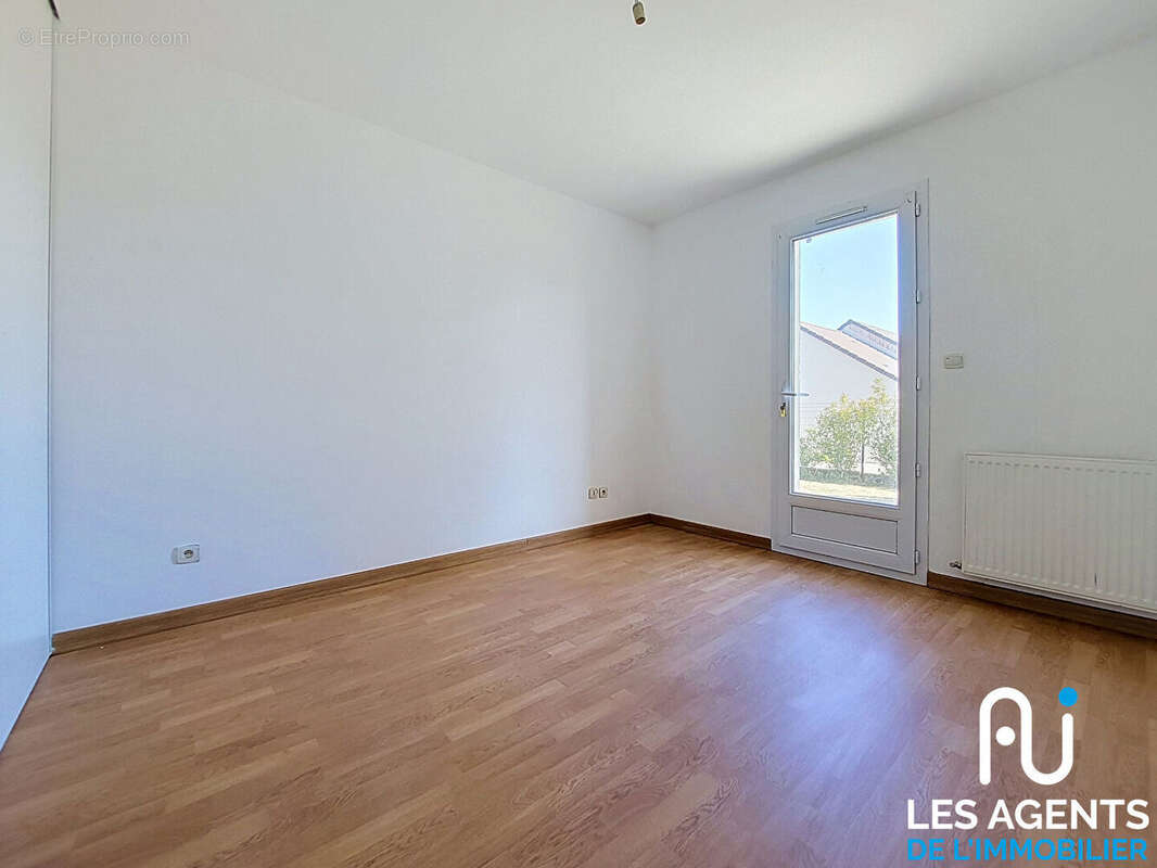 Maison  6 pièce(s) - photo 7