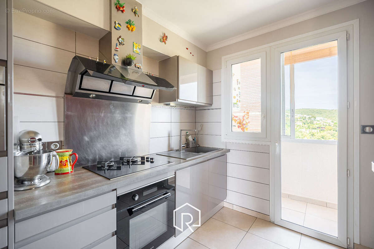 Appartement à MARSEILLE-15E