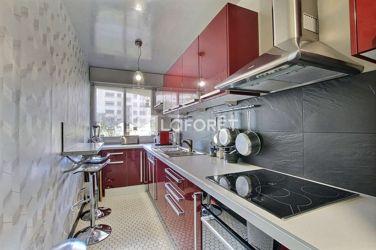 Appartement à COURBEVOIE