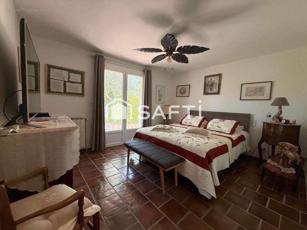 Maison 238 m² à Ollieres  - photo 3