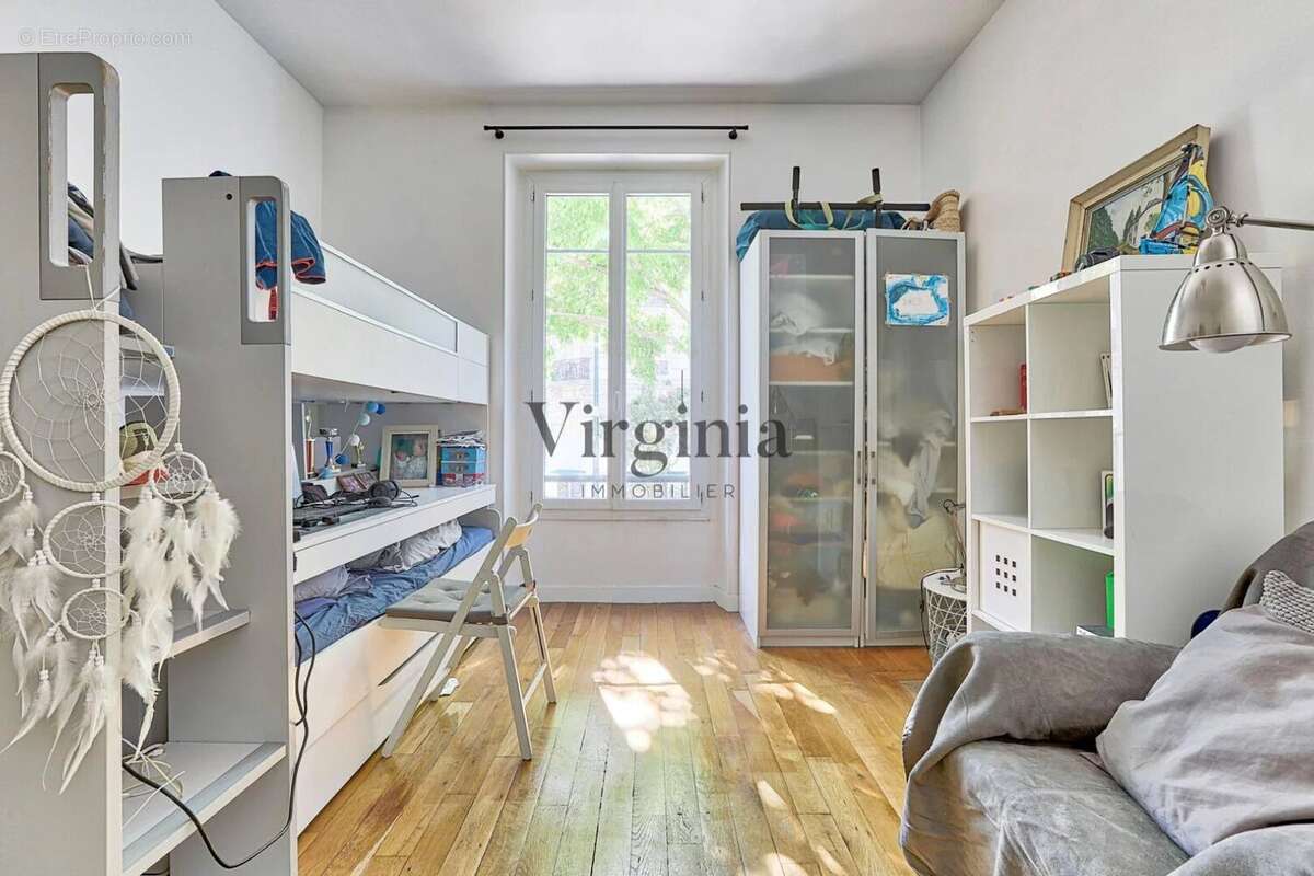 Appartement à CHARENTON-LE-PONT