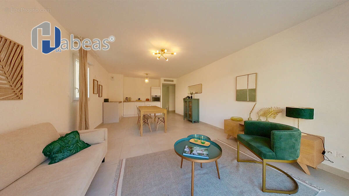 Maison à SAINT-PIERRE-DE-CHANDIEU