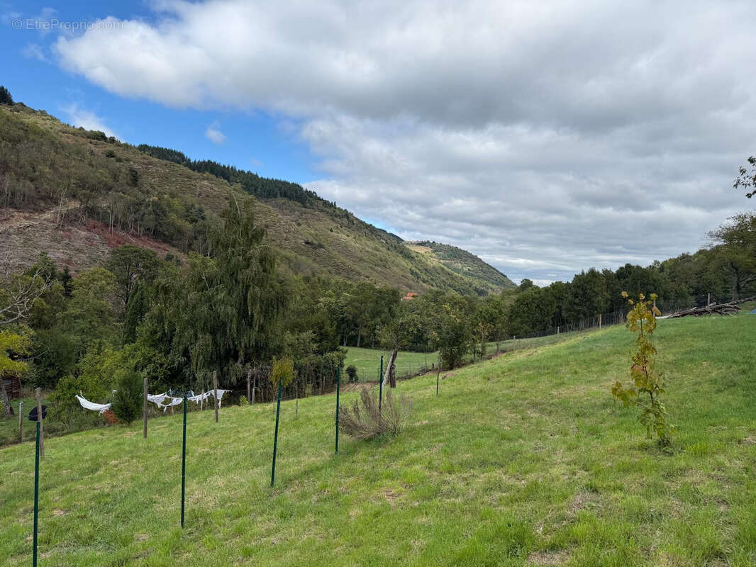 Maison à SAINT-JULIEN-VOCANCE