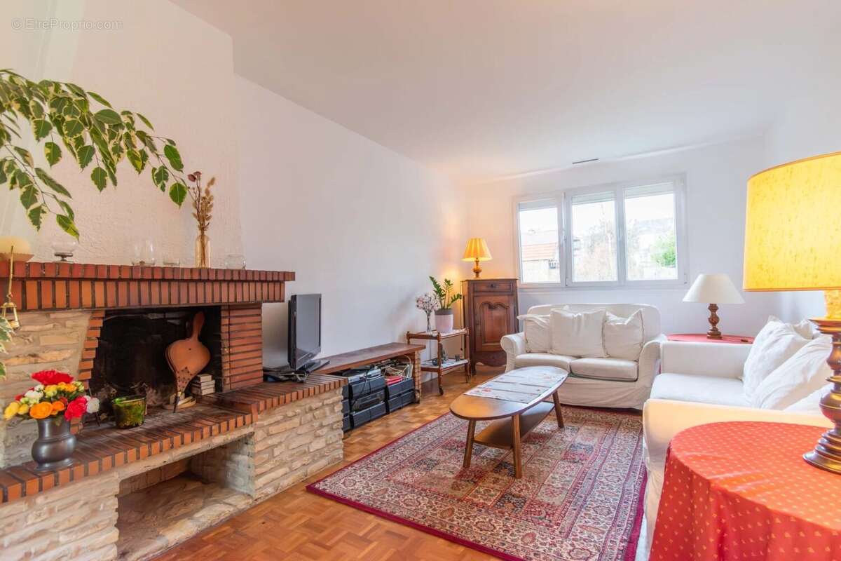 Maison à MONTMORENCY