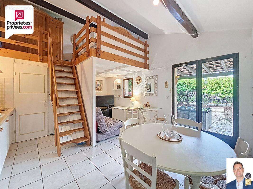 Maison à SAINT-CEZAIRE-SUR-SIAGNE