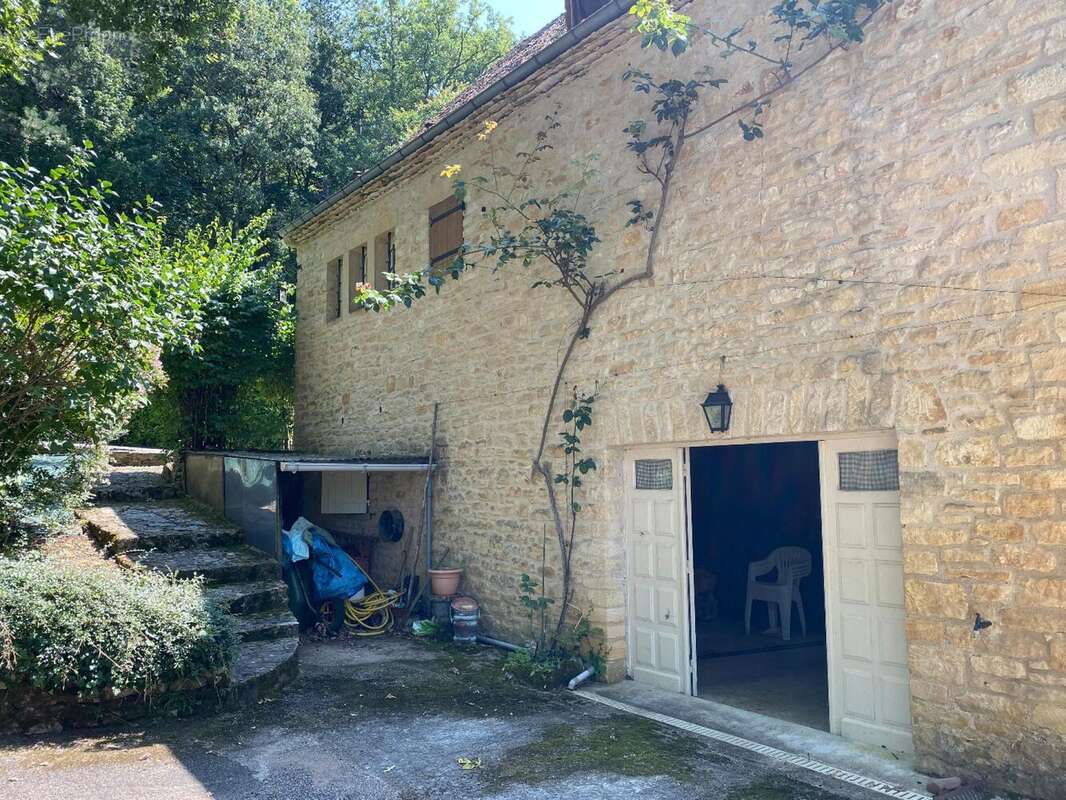 Arrière maison - Maison à BEYNAC-ET-CAZENAC
