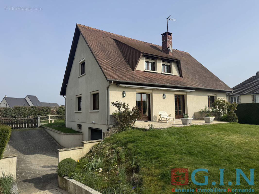 Maison à CORNEVILLE-SUR-RISLE