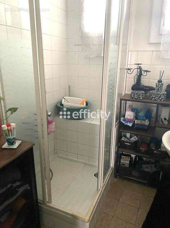 Appartement à MARSEILLE-4E