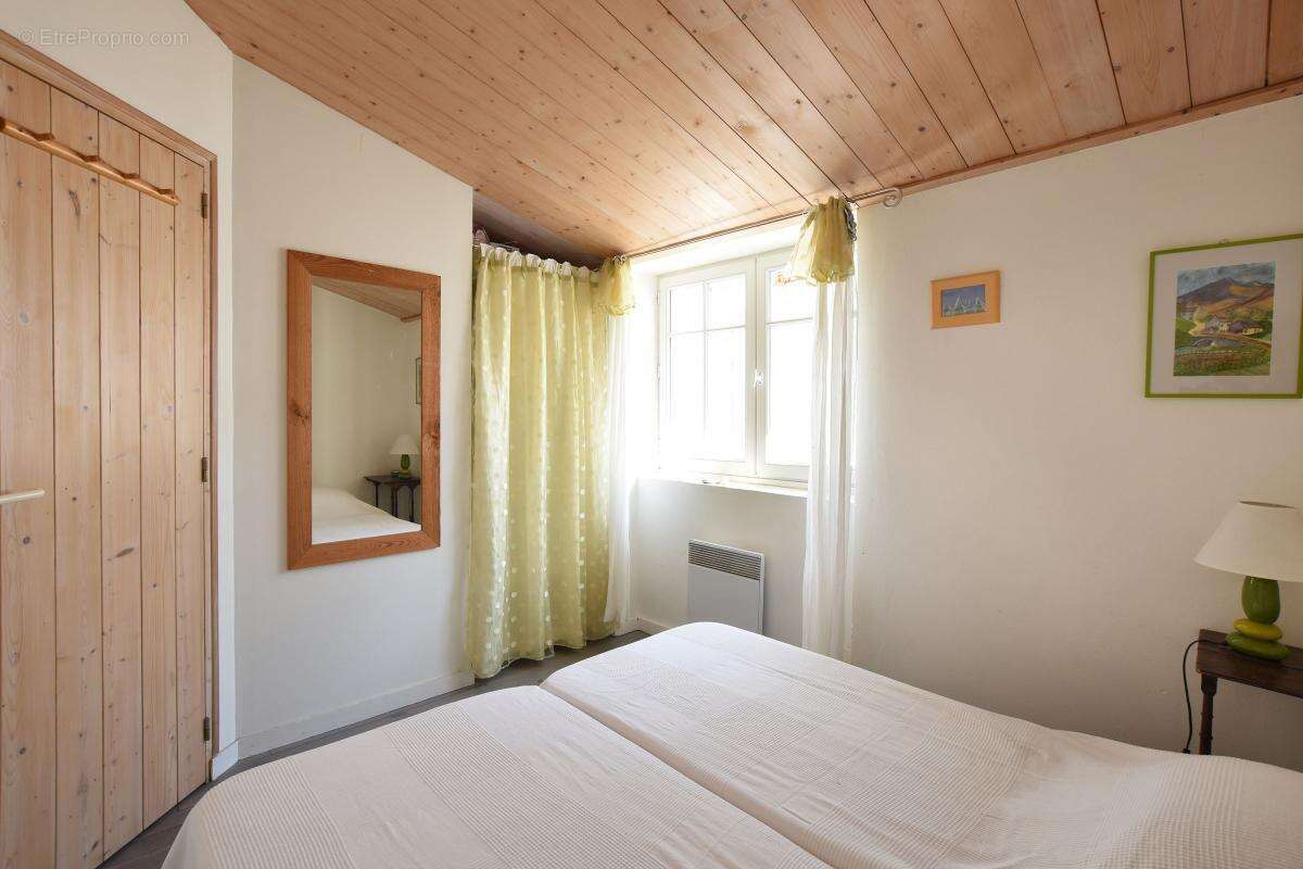 Maison à LES PORTES-EN-RE