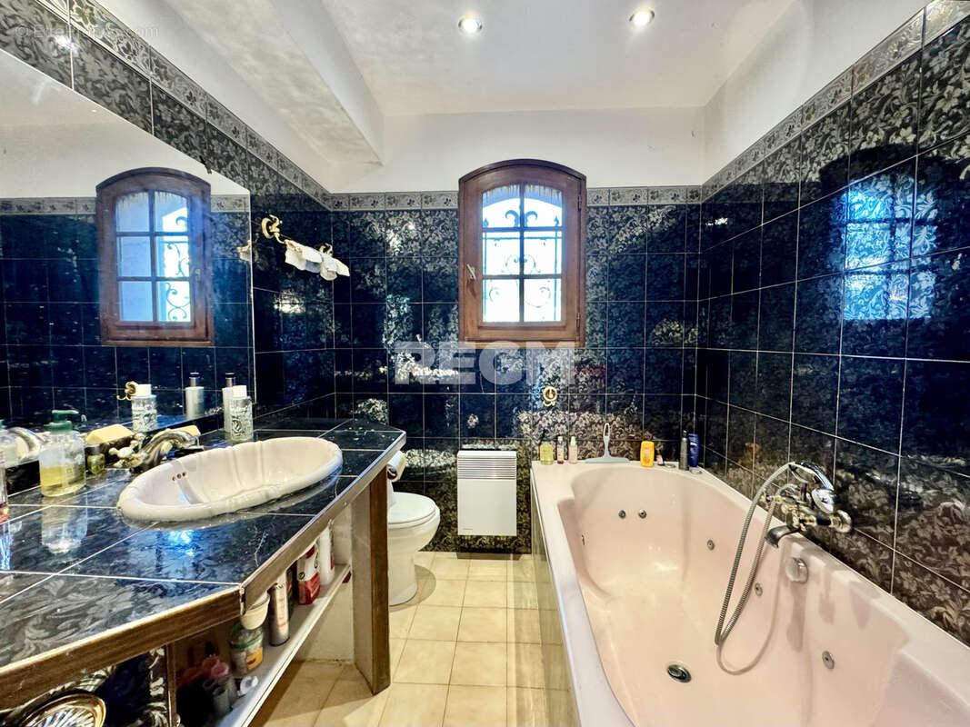 Maison à MANDELIEU-LA-NAPOULE