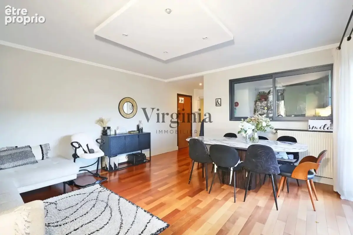 Appartement à CHARENTON-LE-PONT
