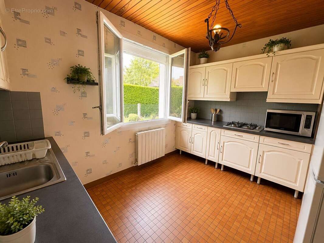 Maison Meru 5 pièce(s) 91 m2 - photo 3