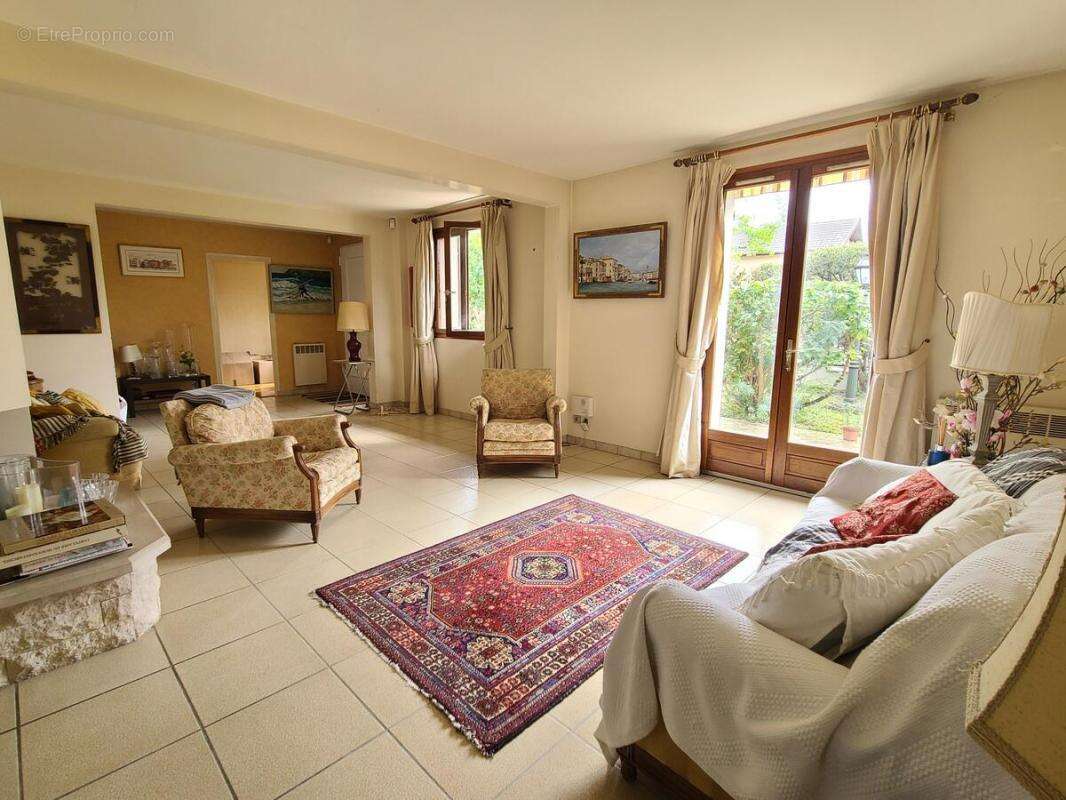 Maison à RUEIL-MALMAISON