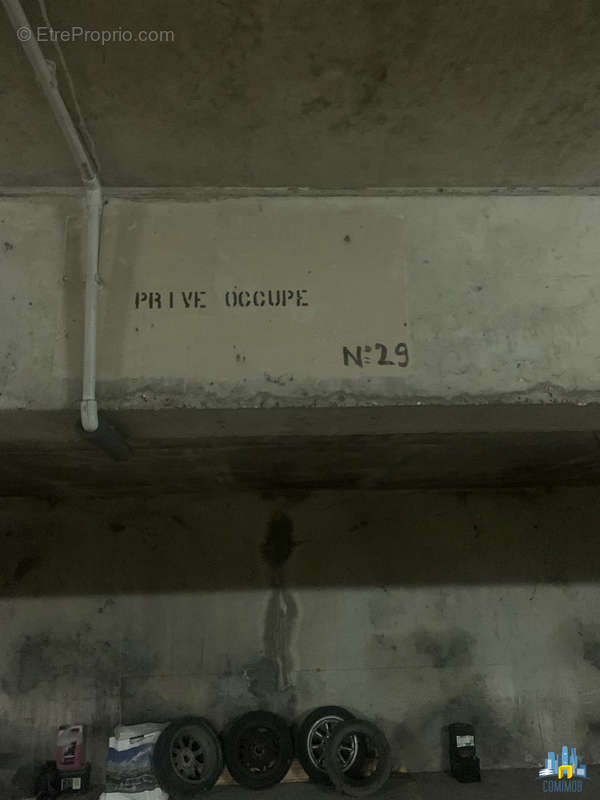 Parking à SAINT-DENIS