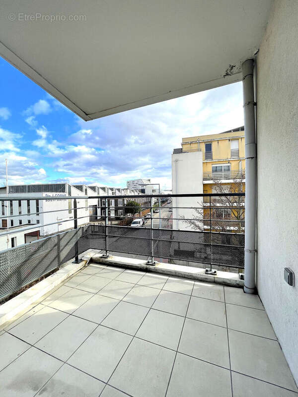 Photo 2 - Appartement à VENISSIEUX