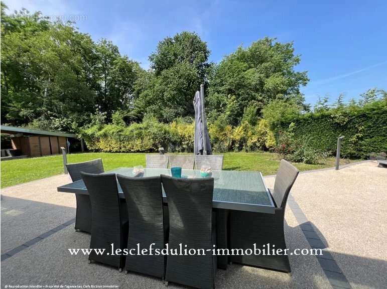 Maison à LORREZ-LE-BOCAGE-PREAUX