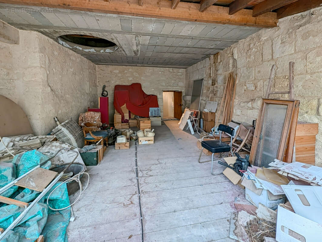 Commerce à SAINT-EMILION