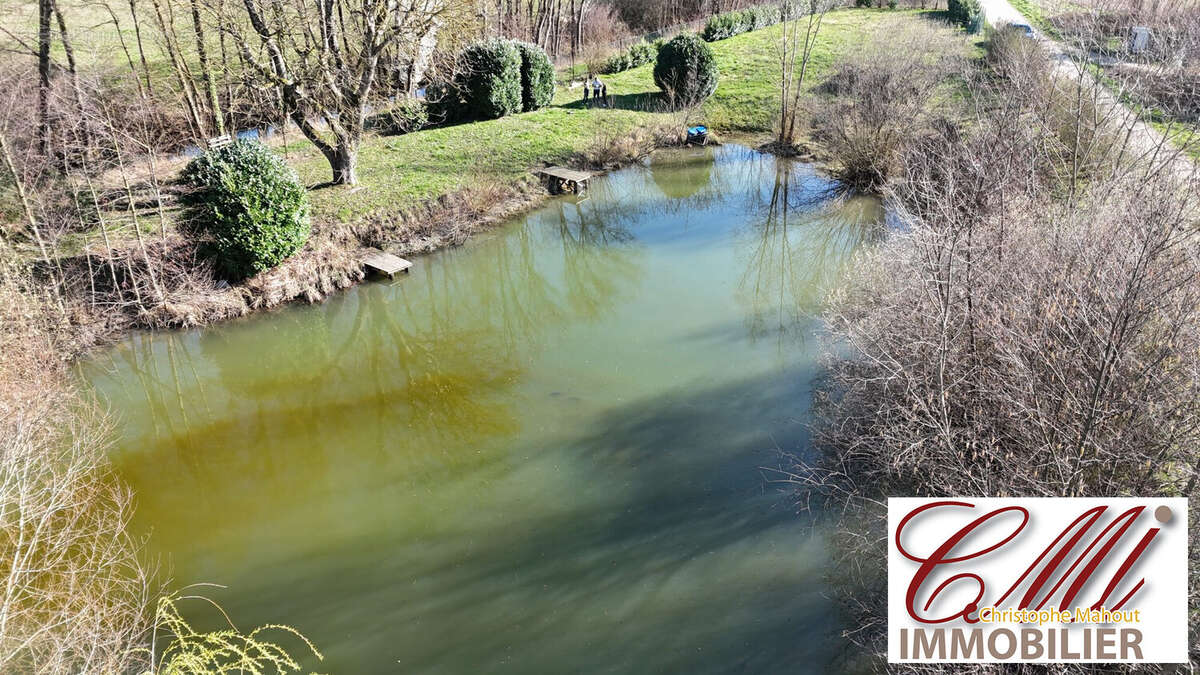 Terrain à SERMAIZE-LES-BAINS