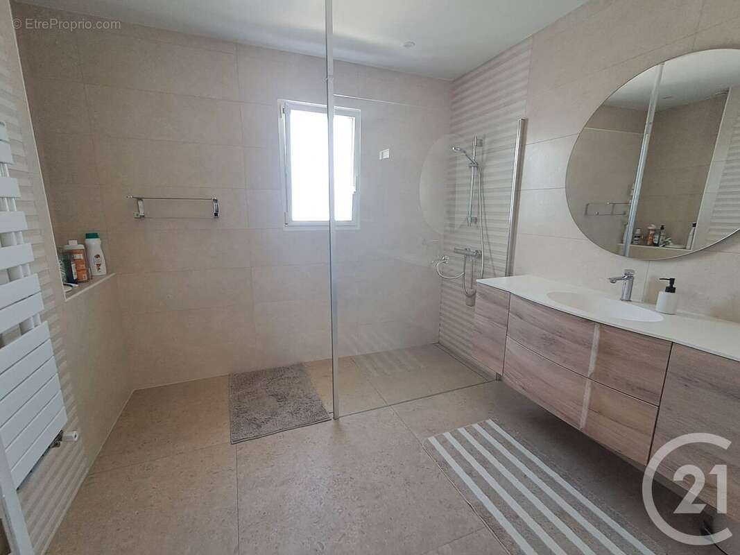 Maison à TALMONT-SAINT-HILAIRE