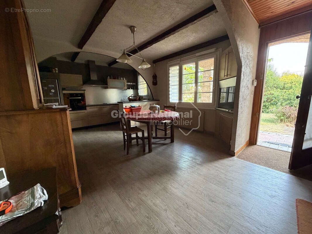 Clarensac - Villa plain-pied 3 chambres + bureau sur 1043m2 de terrain clos - photo 4