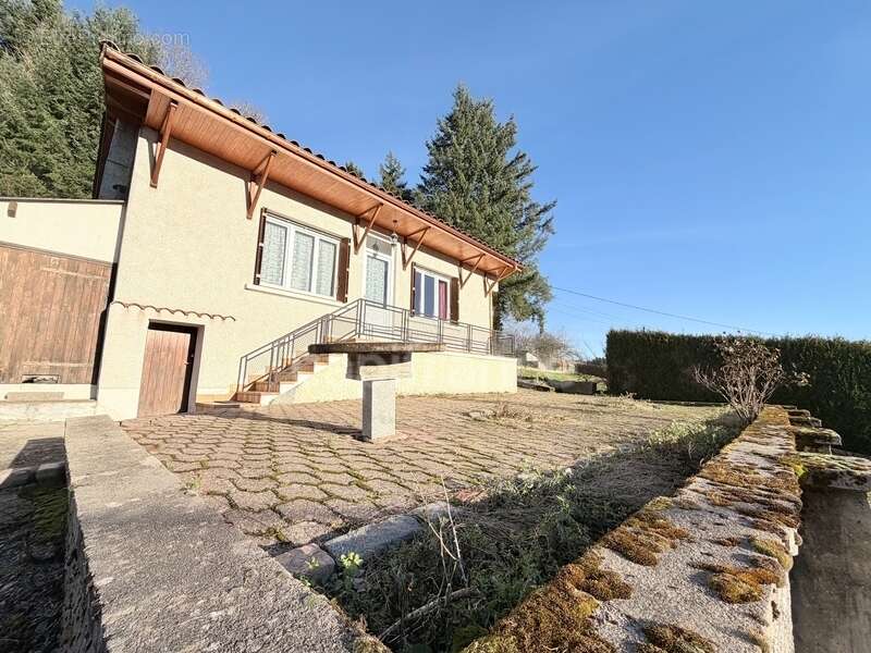 Maison à LA TUILIERE